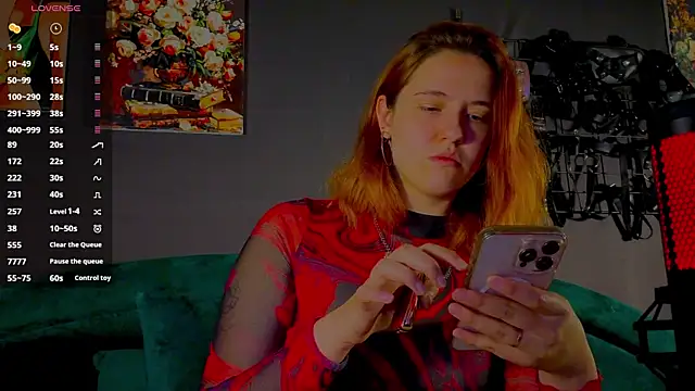 Snapshot of the_high_priestess chatting on June 5, 3:02 am the high priestess online show from June 5, 3:02 am