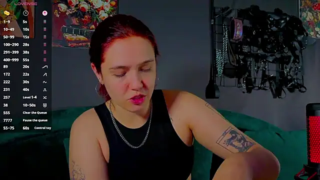 Snapshot of the_high_priestess chatting on June 8, 3:18 am the high priestess online show from June 8, 3:18 am