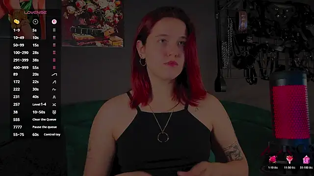 Snapshot of the_high_priestess chatting on June 16, 2:36 am the high priestess online show from June 16, 2:36 am