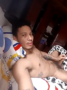 RuiMaddoox online show from October 3, 1:52 pm