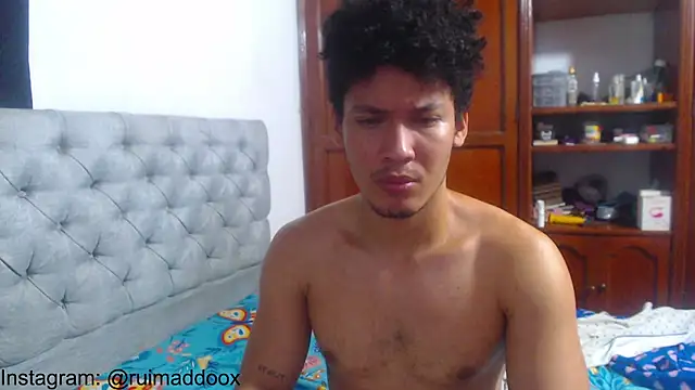 RuiMaddoox online show from April 23, 12:29 pm