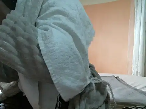 Pretty miss devilxxx35 online show from November 17, 7:25 am