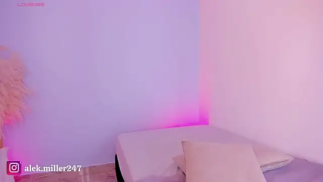 Snapshot of aleksandramiller_ chatting on July 26, 2:13 pm aleksandramiller online show from July 26, 2:13 pm