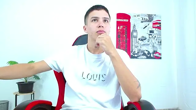 Snapshot of Cumandres18 chatting on November 4, 2:16 pm Cumandres18 online show from November 4, 2:16 pm