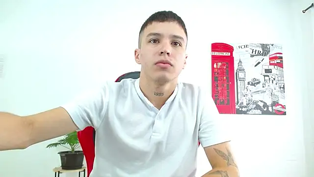 Snapshot of Cumandres18 chatting on November 19, 1:55 pm Cumandres18 online show from November 19, 1:55 pm