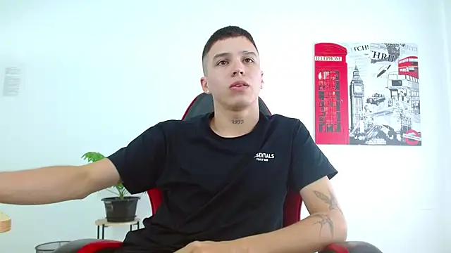 Snapshot of Cumandres18 chatting on November 22, 2:16 pm Cumandres18 online show from November 22, 2:16 pm