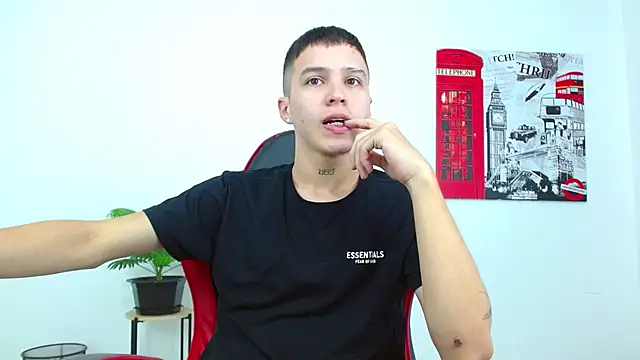 Snapshot of Cumandres18 chatting on December 2, 2:12 pm Cumandres18 online show from December 2, 2:12 pm