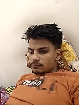 Snapshot of KaranSingh0m chatting on May 3, 2:34 pm KaranSingh0m online show from May 3, 2:34 pm