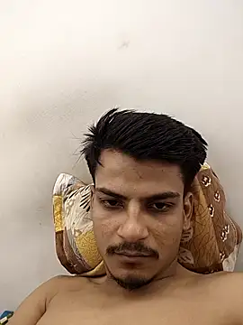 Snapshot of KaranSingh0m chatting on May 7, 9:53 pm KaranSingh0m online show from May 7, 9:53 pm