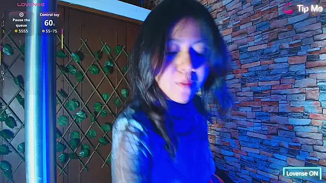 Snapshot of catalina_santana20 chatting on November 29, 2:09 pm catalina santana20 online show from November 29, 2:09 pm