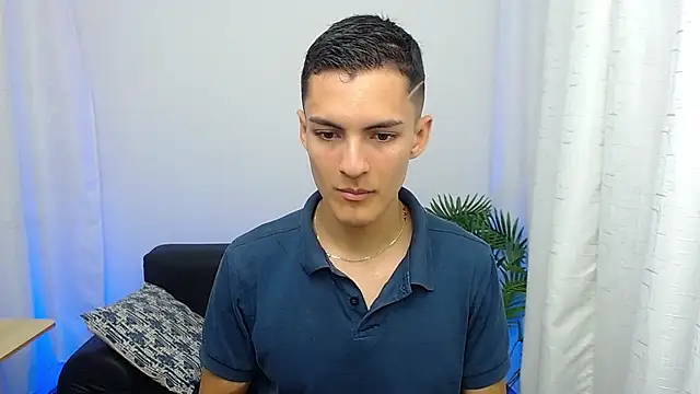 Matiius18 online show from October 8, 2:14 pm