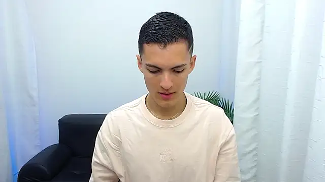 Matiius18 online show from October 9, 1:31 pm