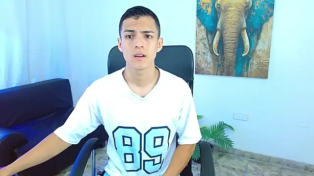Matiius18 online show from April 27, 1:53 pm