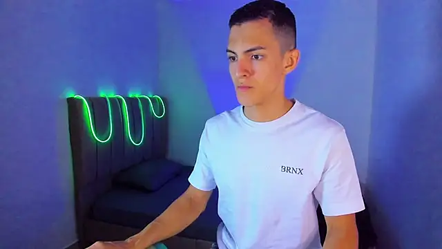 Matiius18 online show from July 6, 1:41 pm
