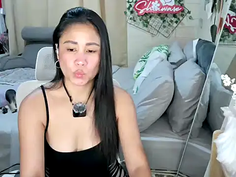 Shiawase1125 online show from October 1, 8:48 pm