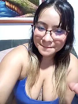 Snapshot of AsshleyVillaloboss chatting on March 28, 3:50 am AsshleyVillaloboss online show from March 28, 3:50 am