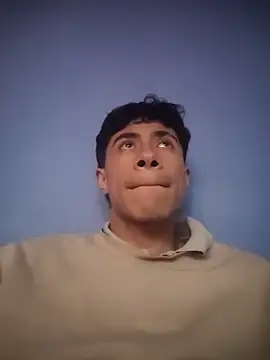 Snapshot of Rolito69 chatting on October 6, 10:29 pm Rolito69 online show from October 6, 10:29 pm