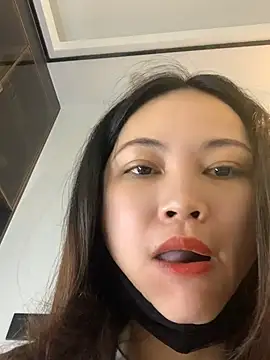 zhizhinaigai online show from June 5, 3:35 am