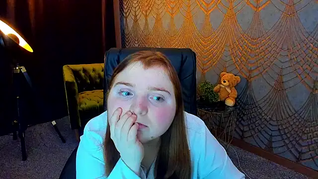 Snapshot of KattyRose8 chatting on June 22, 5:43 pm KattyRose8 online show from June 22, 5:43 pm