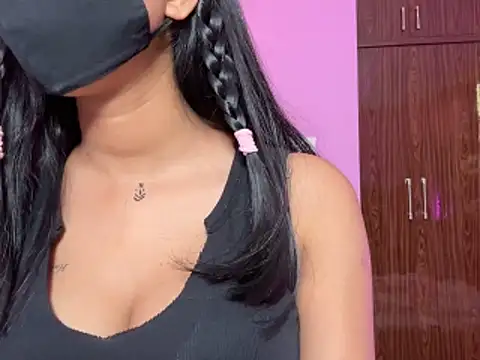 Snapshot of Neha18 chatting on June 5, 11:16 am Neha18 online show from June 5, 11:16 am