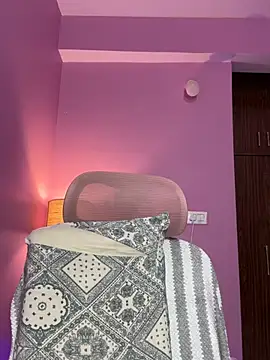 Snapshot of Neha18 chatting on July 23, 11:08 am Neha18 online show from July 23, 11:08 am