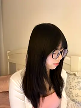 Ella-A9 online show from November 20, 3:01 pm