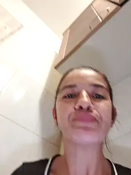 Snapshot of alinaalinutzq chatting on October 4, 7:56 pm alinaalinutzq online show from October 4, 7:56 pm