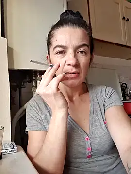 alinaalinutzq online show from December 16, 12:43 pm