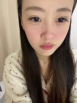 MengMeng0515 online show from May 2, 11:04 am