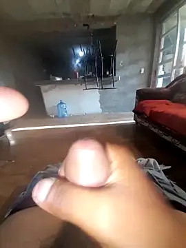 Snapshot of jann1900 chatting on December 5, 2:14 pm jann1900 online show from December 5, 2:14 pm