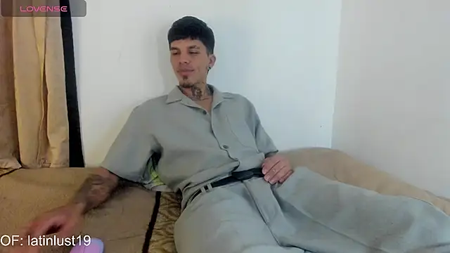 Snapshot of Savajelust chatting on June 22, 5:32 pm Savajelust online show from June 22, 5:32 pm