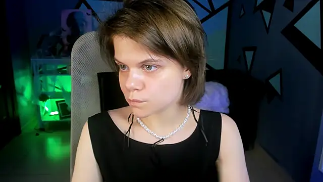 EllieMurler online show from October 25, 9:06 am