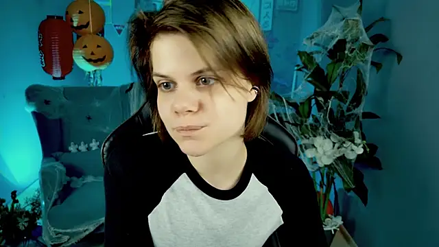 EllieMurler online show from November 1, 9:22 am