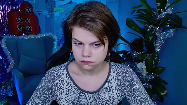 EllieMurler online show from December 18, 9:04 am