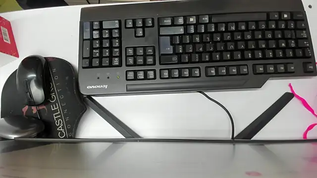 Kiara Cruz   online show from November 16, 1:49 pm