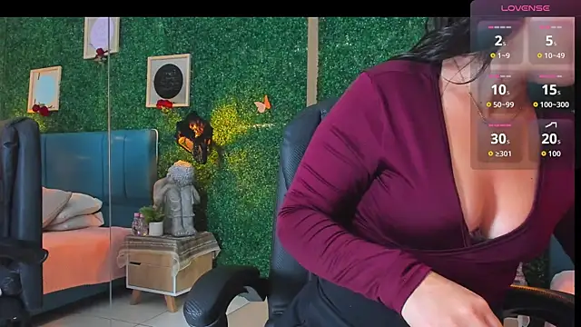 Linagh  online show from October 24, 11:39 am