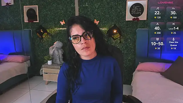 Linagh  online show from November 6, 12:06 pm