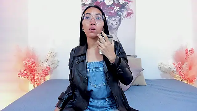 lucyy liiuu online show from November 1, 1:02 pm