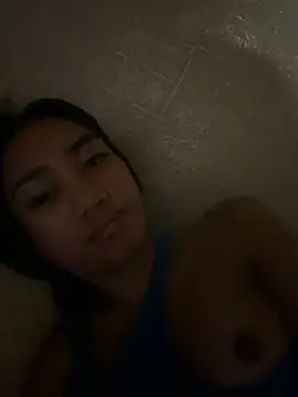 Snapshot of Side_Chick chatting on June 4, 7:31 pm Side Chick online show from June 4, 7:31 pm