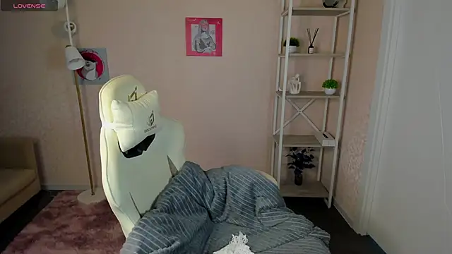 Snapshot of R0cket_bunny chatting on October 3, 1:13 am R0cket bunny online show from October 3, 1:13 am