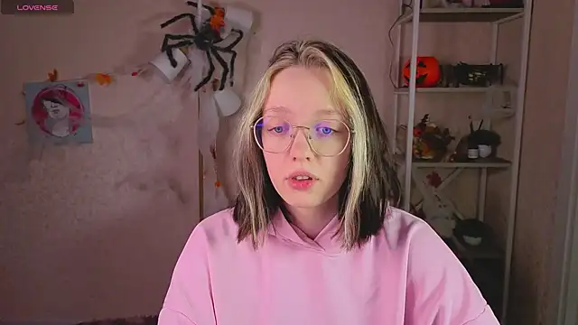 Snapshot of R0cket_bunny chatting on November 11, 1:16 am R0cket bunny online show from November 11, 1:16 am