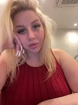 Snapshot of TiaDoll chatting on May 10, 2:55 pm TiaDoll online show from May 10, 2:55 pm