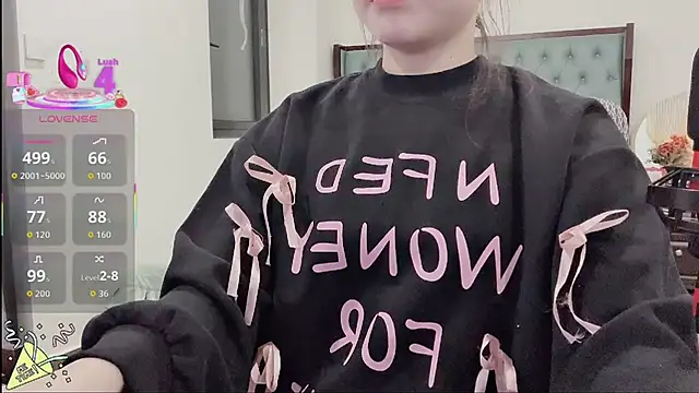 lulu404 online show from December 4, 2:04 pm