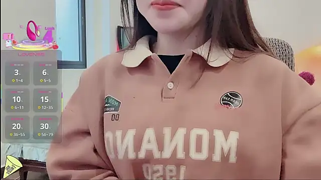 lulu404 online show from December 16, 3:22 am