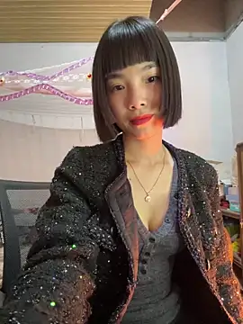 andymi1 online show from December 17, 1:39 pm