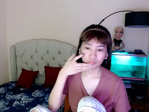 ShantalFoxxy  online show from March 4, 1:28 pm