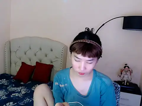 Snapshot of ShantalFoxxy_ chatting on May 6, 3:46 am ShantalFoxxy online show from May 6, 3:46 am