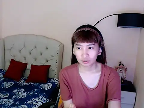 Snapshot of ShantalFoxxy_ chatting on June 14, 11:51 pm ShantalFoxxy online show from June 14, 11:51 pm