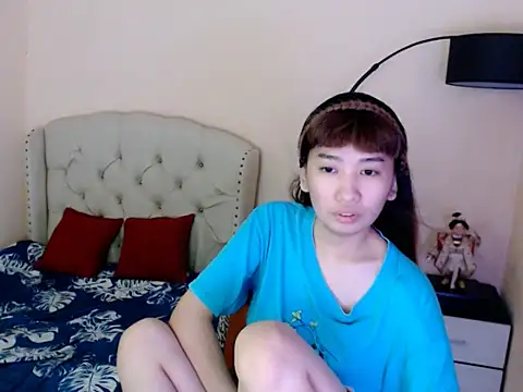 Snapshot of ShantalFoxxy_ chatting on June 16, 2:47 am ShantalFoxxy online show from June 16, 2:47 am