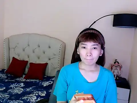 Snapshot of ShantalFoxxy_ chatting on June 19, 11:52 pm ShantalFoxxy online show from June 19, 11:52 pm